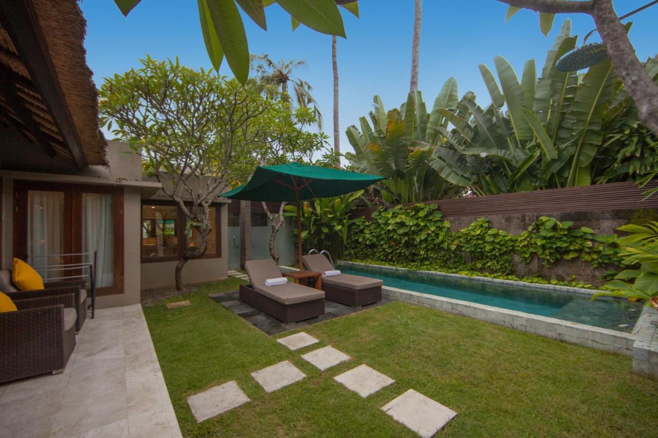 Legian Beach Hotel Exterior photo
