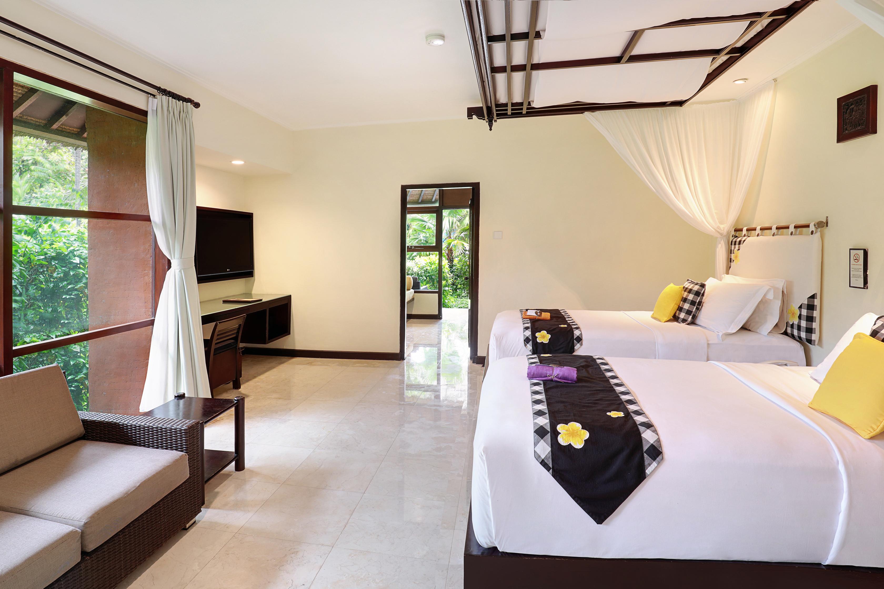 Legian Beach Hotel Exterior photo