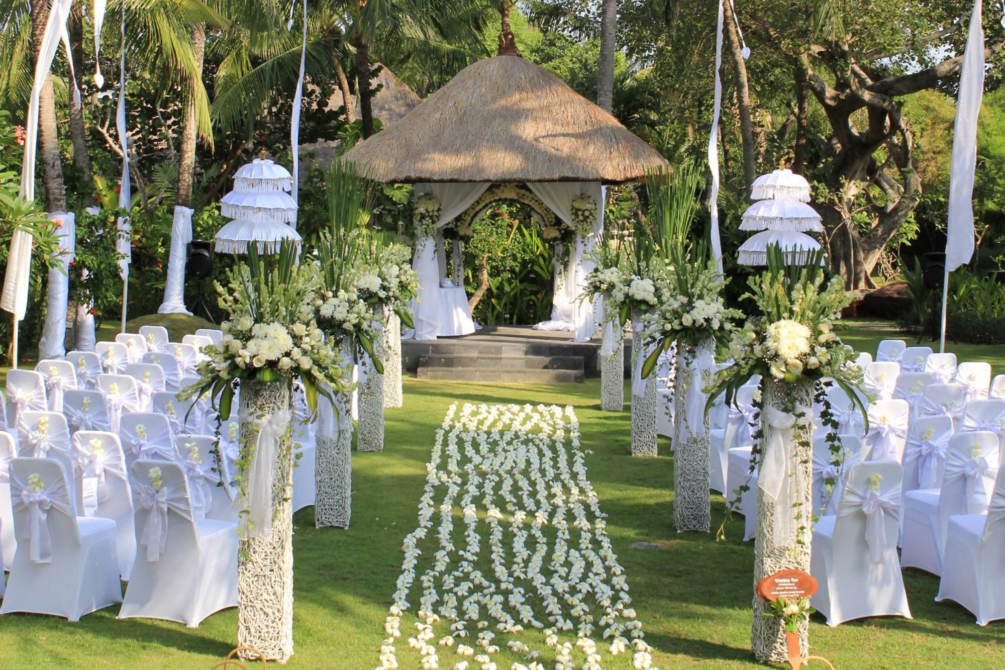 Legian Beach Hotel Exterior photo