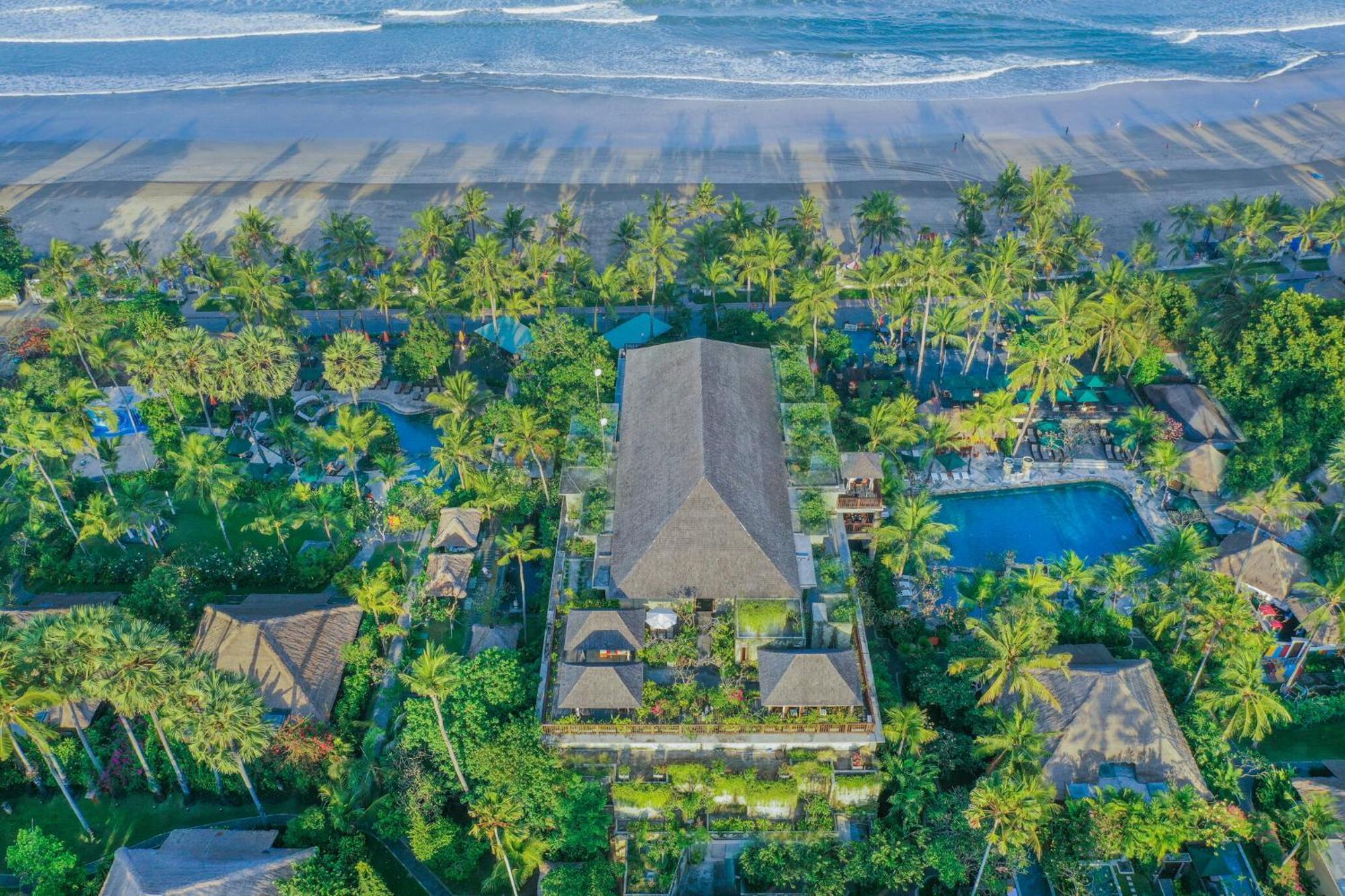 Legian Beach Hotel Exterior photo