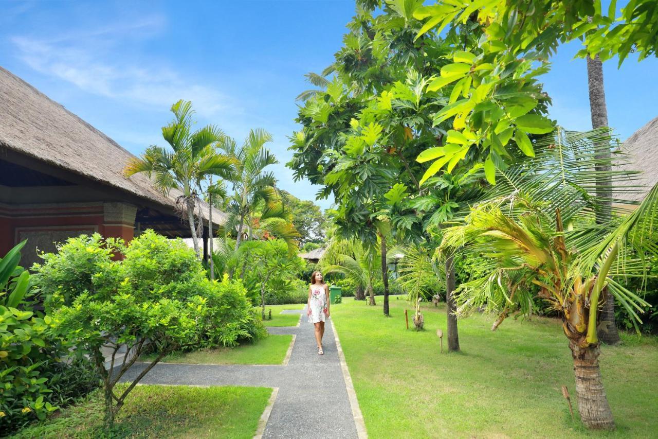 Legian Beach Hotel Exterior photo